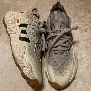 Adidas Trae Young 3 Wonder Beige Size 7